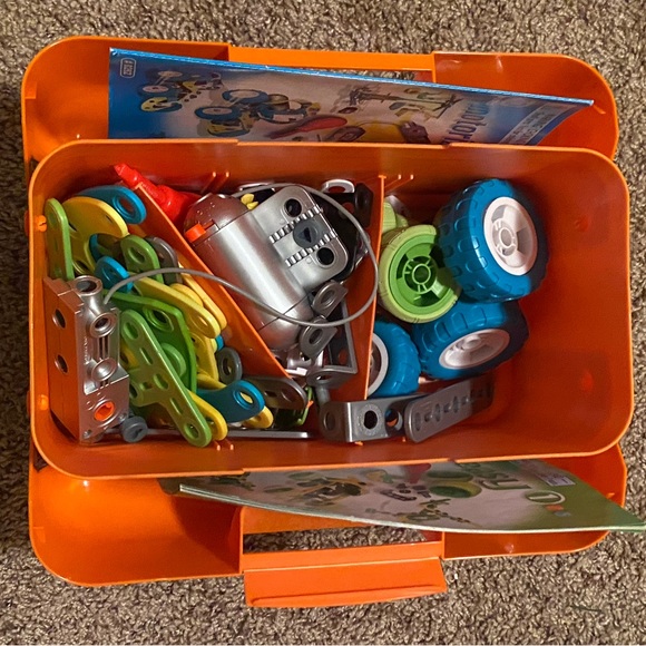 Motorized Construction Set - Picture 2 of 2